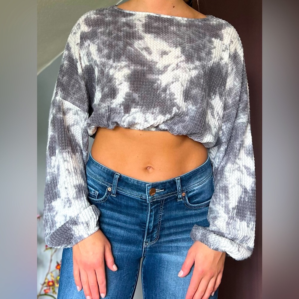 LuLu’s Crop Top Long Sleeve Waffle Knit Marble Tee